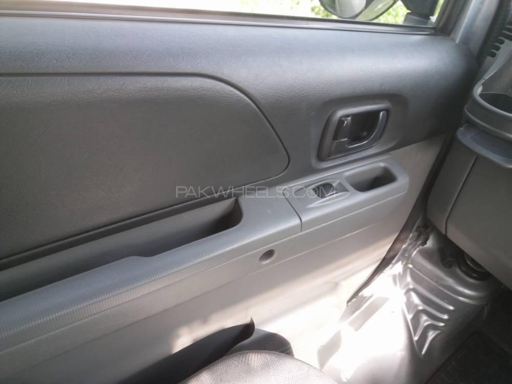 نسان کلپر 2012 for Sale in لاہور نسان کلپر 2012 for Sale in لاہور Image-9