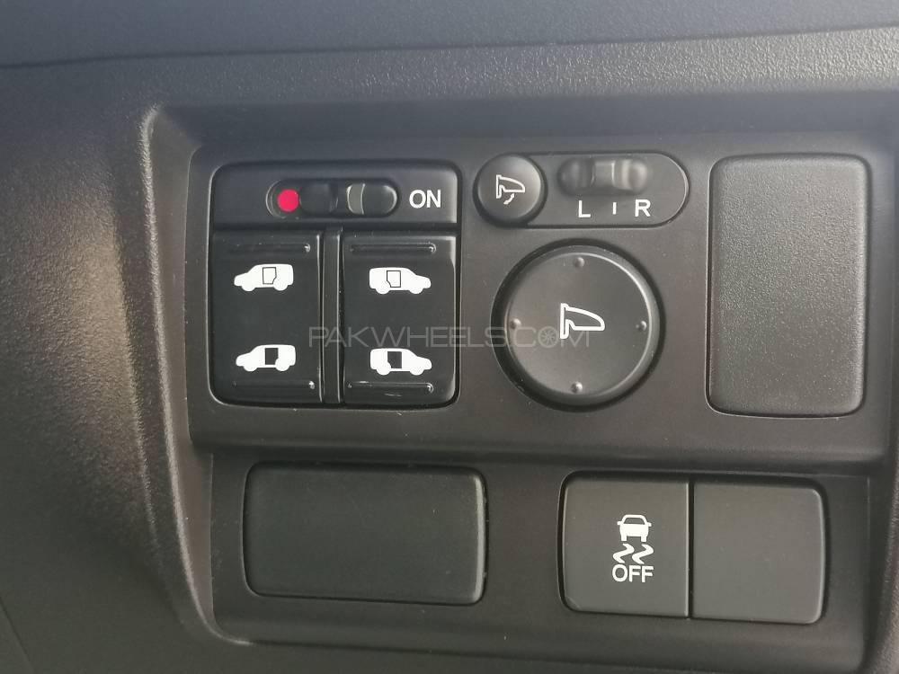 Honda Freed 2015 for Sale in Rawalpindi Honda Freed 2015 for Sale in Rawalpindi Image-14
