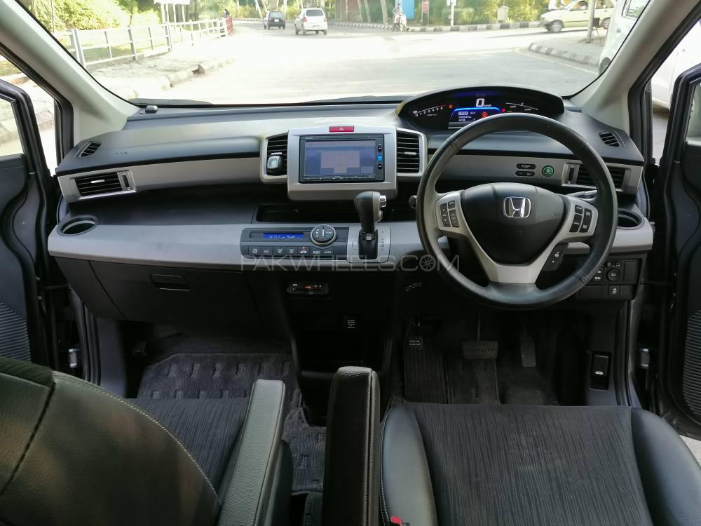 Honda Freed 2015 for Sale in Rawalpindi Honda Freed 2015 for Sale in Rawalpindi Image-19