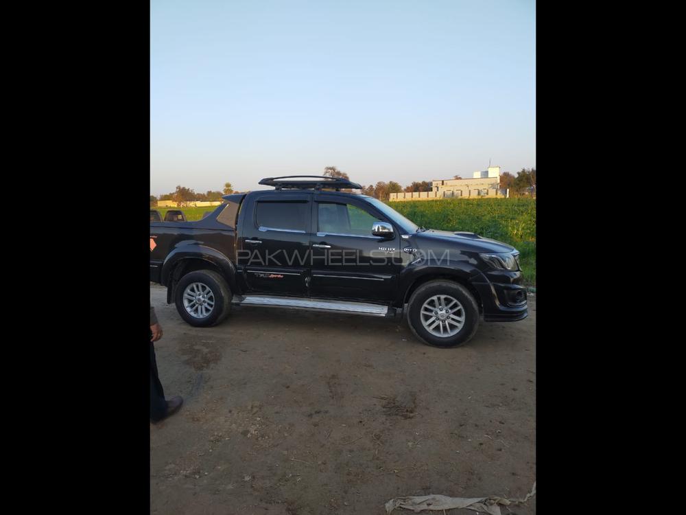 Toyota Hilux 2007 for Sale in Mian Wali Image-1