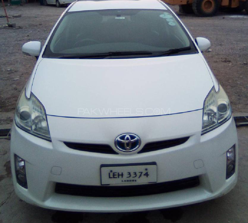 Toyota Prius 2011 for Sale in Peshawar Image-1