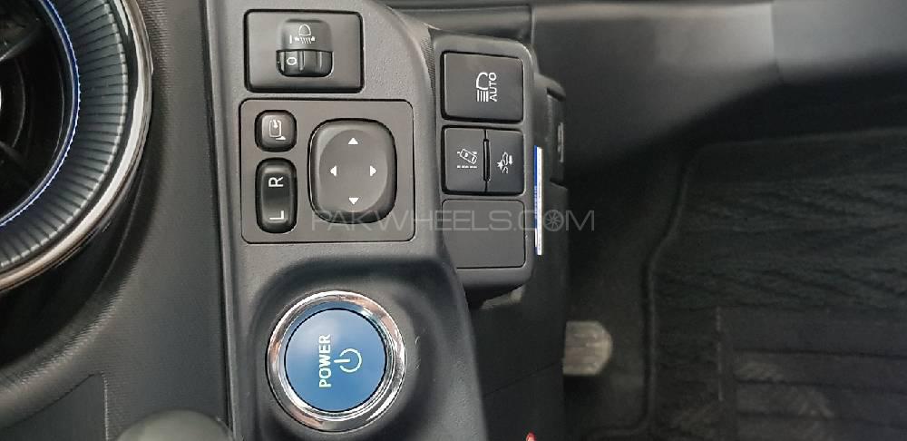 Toyota Aqua 2017 for Sale in Peshawar Toyota Aqua 2017 for Sale in Peshawar Image-7