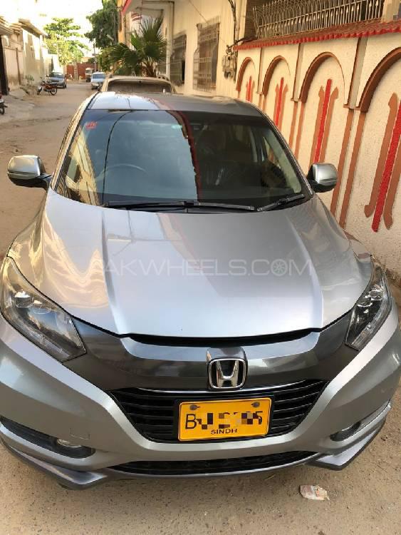 Honda Vezel 2014 for Sale in Karachi Image-1