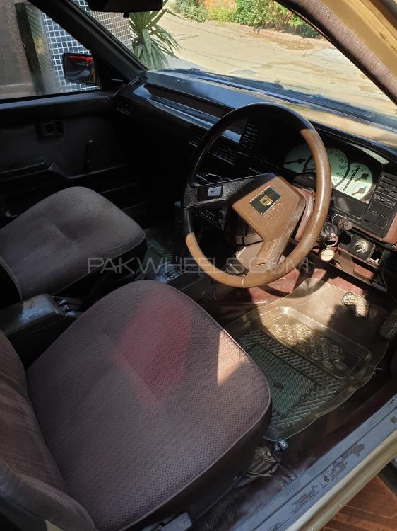 Toyota Corolla - 1985  Toyota Corolla - 1985  Image-6