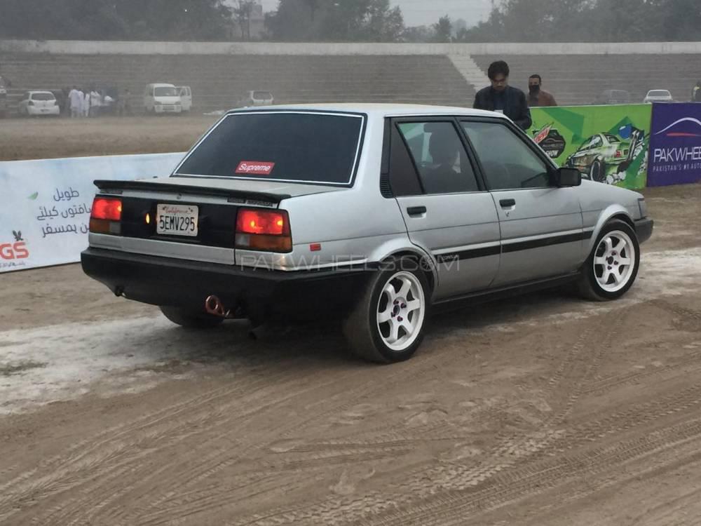Toyota Corolla - 1985  Toyota Corolla - 1985  Image-3