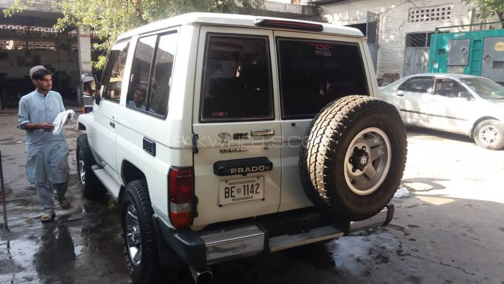Toyota Land Cruiser - 1990  Toyota Land Cruiser - 1990  Image-2
