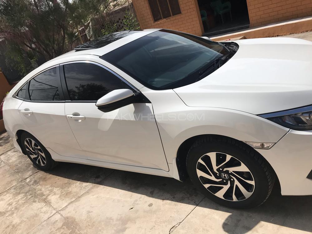 Honda Civic 2018 for Sale in Hyderabad Honda Civic 2018 for Sale in Hyderabad Image-4