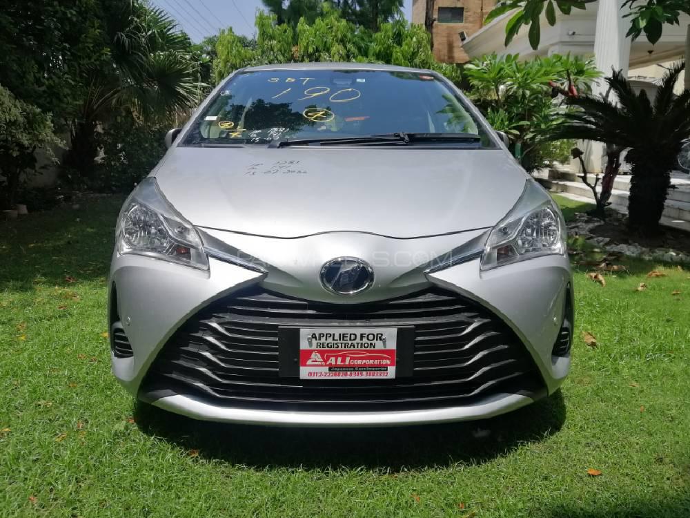 Toyota Vitz 2017 for Sale in Lahore Image-1