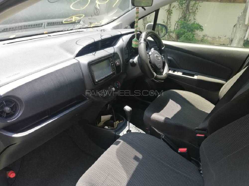 Toyota Vitz 2017 for Sale in Lahore Toyota Vitz 2017 for Sale in Lahore Image-10