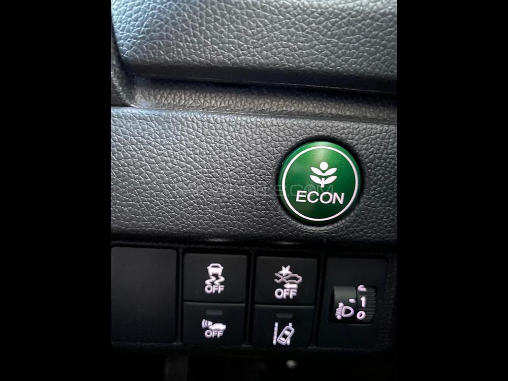 Honda Fit 2017 for Sale in Lahore Honda Fit 2017 for Sale in Lahore Image-3