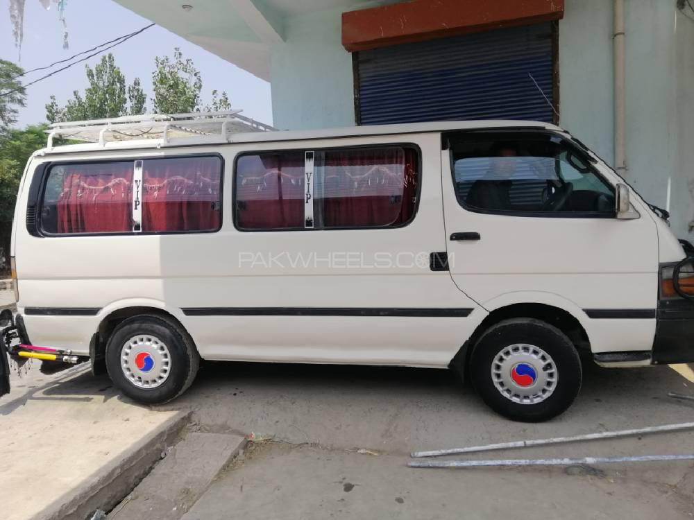 Toyota Hiace 1990 for Sale in Topi Image-1