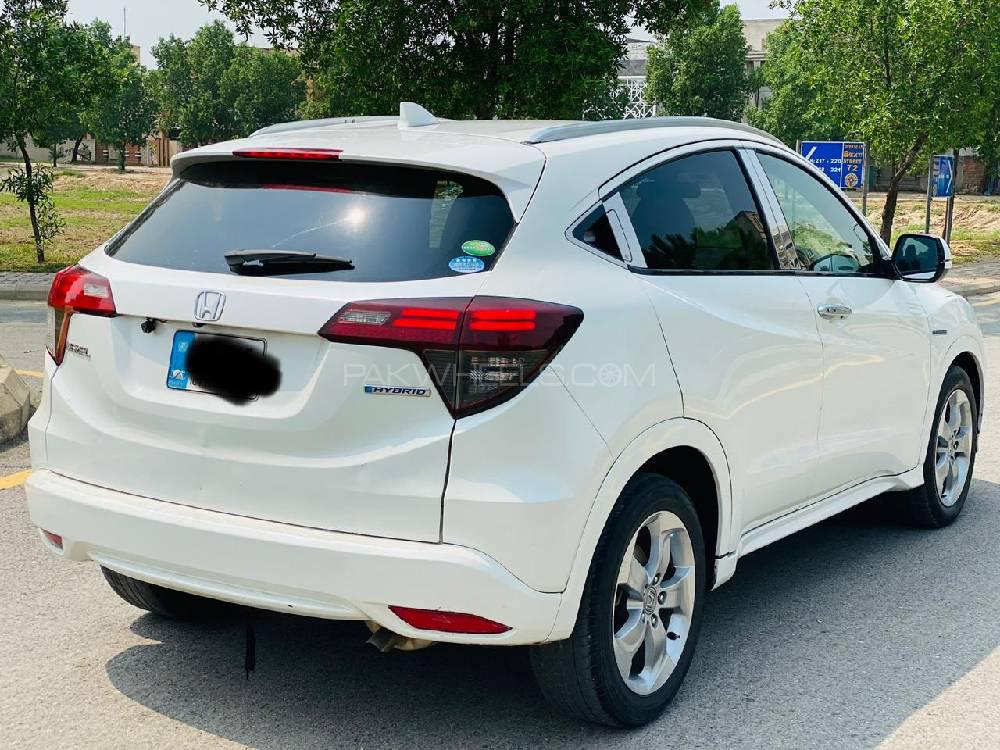 Honda Vezel 2013 for Sale in Lahore Image-1