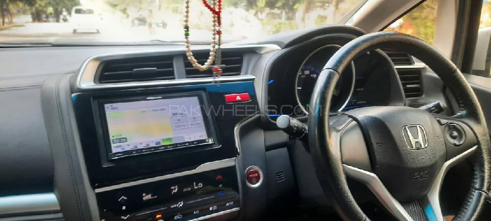 Honda Fit 2015 for Sale in Lahore Honda Fit 2015 for Sale in Lahore Image-4
