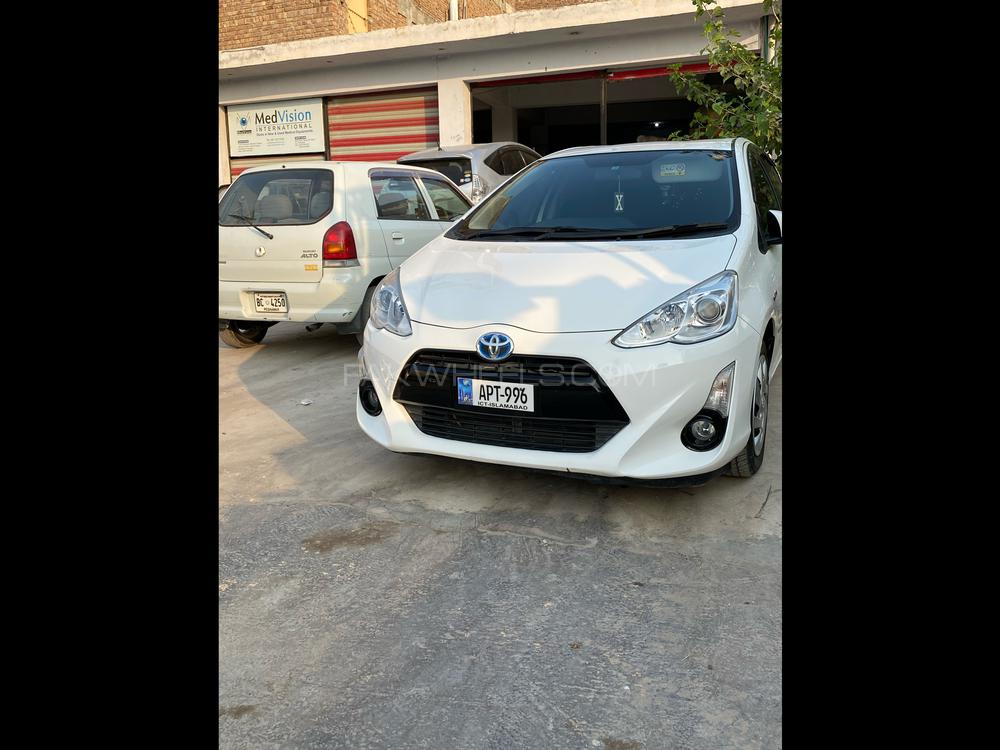 Toyota Aqua 2015 for Sale in Peshawar Image-1