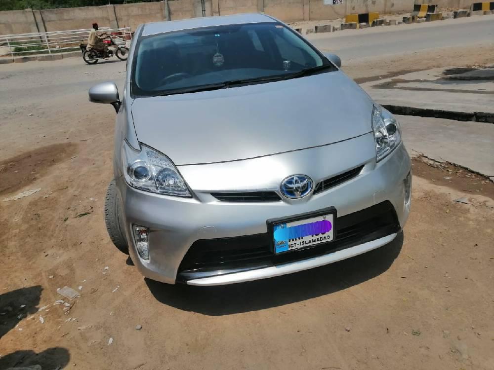 Toyota Prius 2015 for Sale in Bannu Image-1