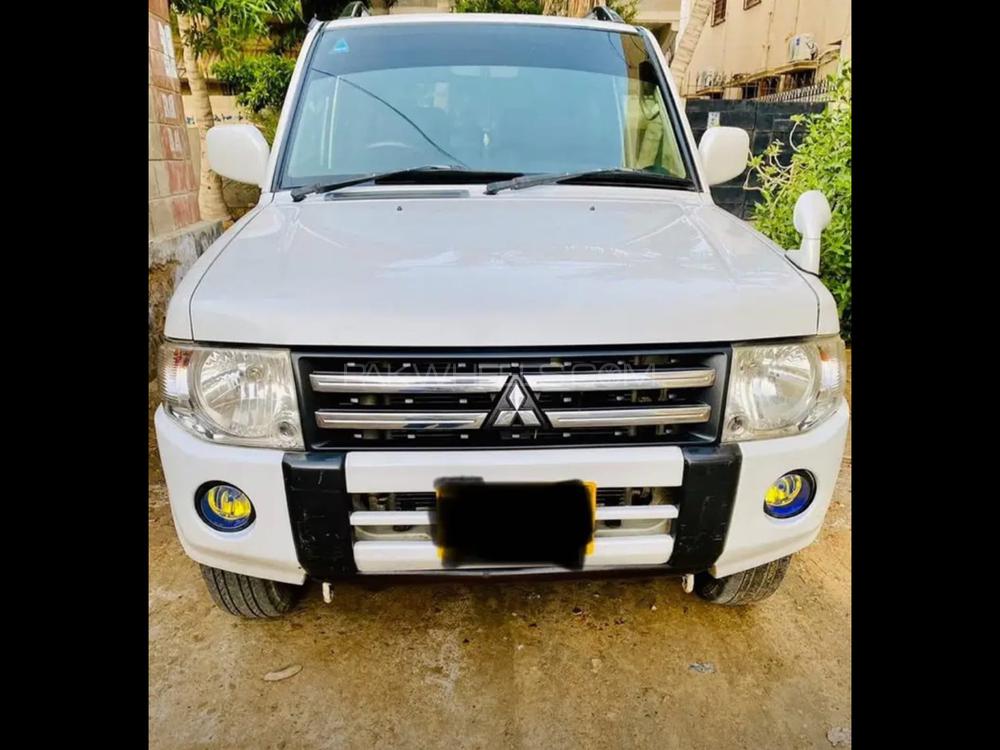 Mitsubishi Pajero Mini 2011 for Sale in Karachi Image-1