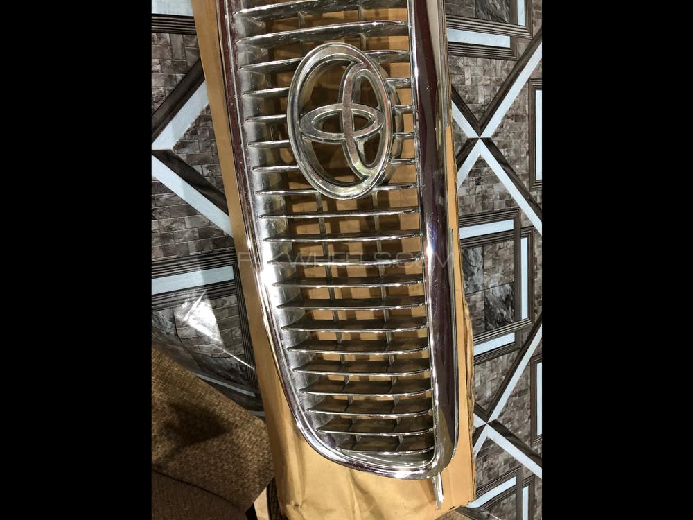 Toyota Corolla Front Chrome Grill 2004-2007 Image-1