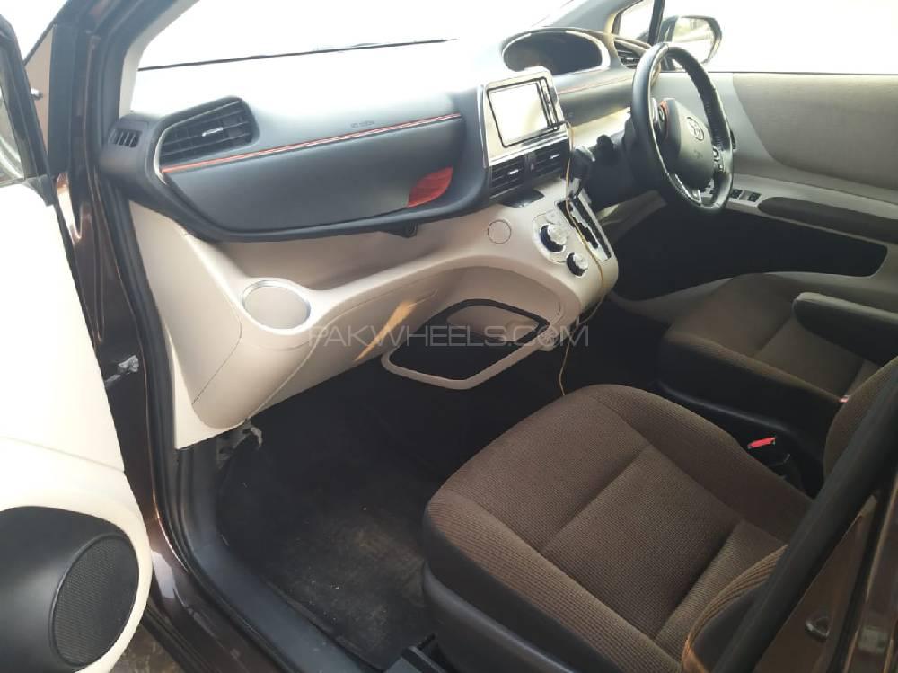 Toyota Sienta 2015 for Sale in Sargodha Image-1