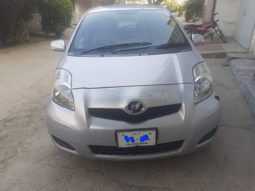 Toyota Vitz 2009 for Sale in Sahiwal Image-1