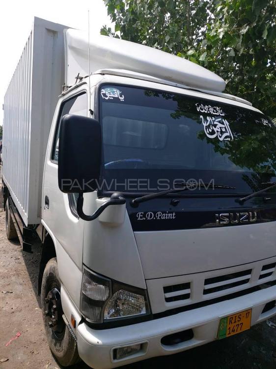 Isuzu Other 2017 for Sale in Rawalpindi Image-1