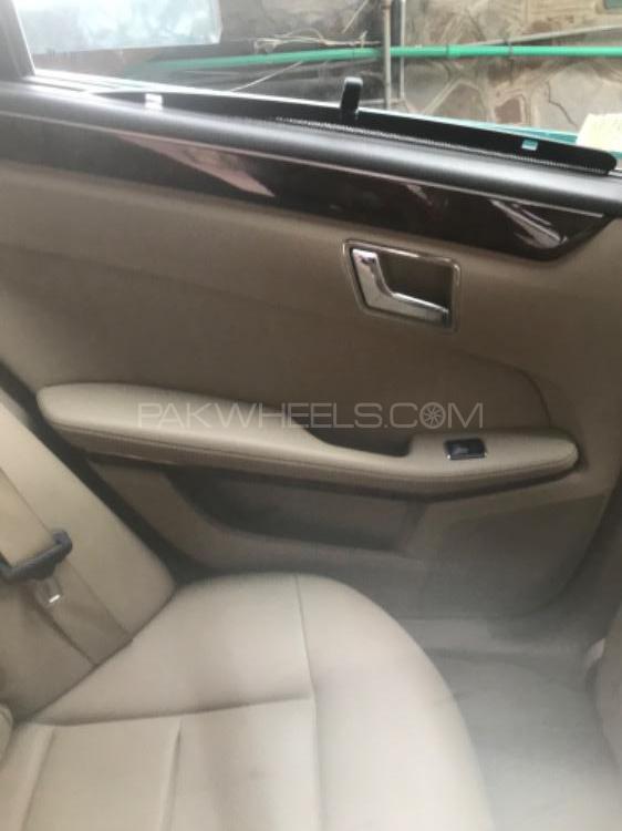مرسڈیز بینز ای کلاس 2011 for Sale in ملتان مرسڈیز بینز ای کلاس 2011 for Sale in ملتان Image-2