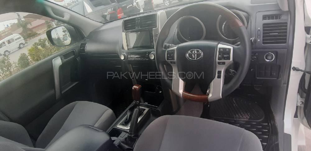 Toyota Prado 2012 for Sale in Peshawar Toyota Prado 2012 for Sale in Peshawar Image-11