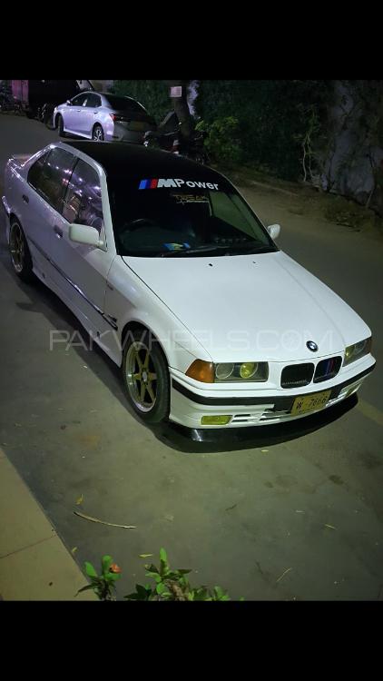 BMW 3 Series - 1996  BMW 3 Series - 1996  Image-3