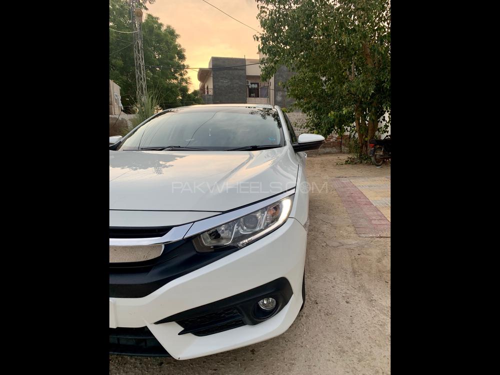 Honda Civic 2018 for Sale in Hyderabad Honda Civic 2018 for Sale in Hyderabad Image-11