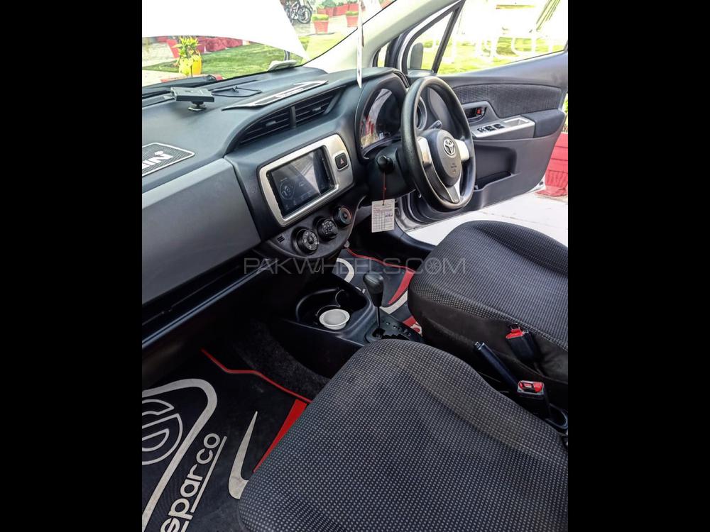Toyota Vitz 2015 for Sale in Abbottabad Toyota Vitz 2015 for Sale in Abbottabad Image-6