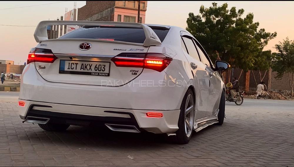Toyota Corolla - 2018  Toyota Corolla - 2018  Image-2