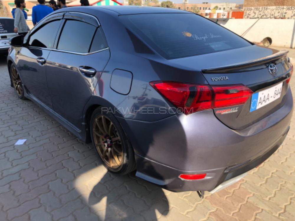 Toyota Corolla - 2015  Toyota Corolla - 2015  Image-2