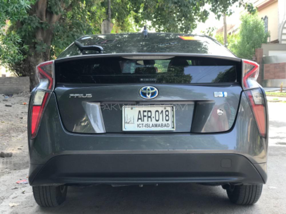 Toyota Prius - 2016  Toyota Prius - 2016  Image-4