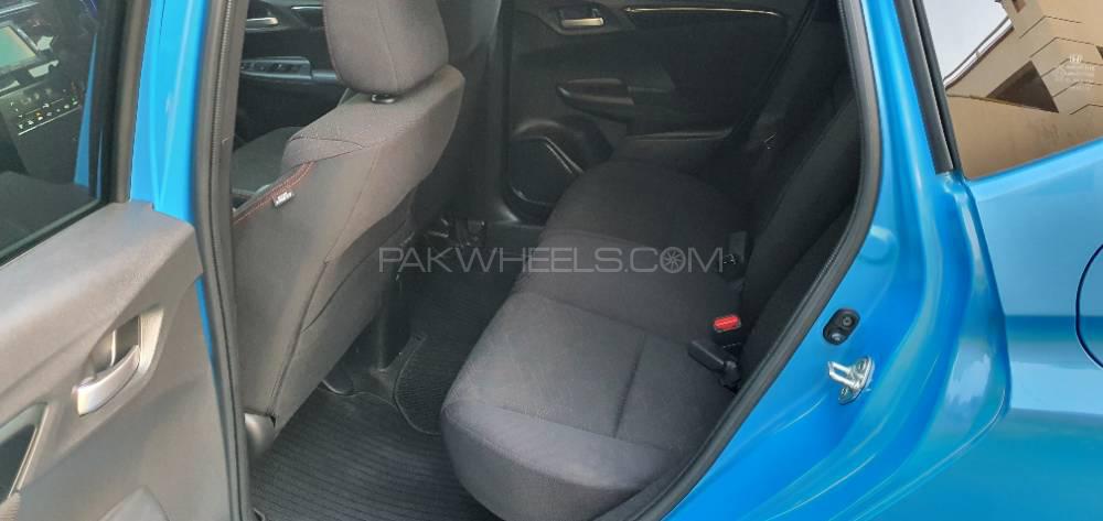Honda Fit 2016 for Sale in Lahore Honda Fit 2016 for Sale in Lahore Image-13