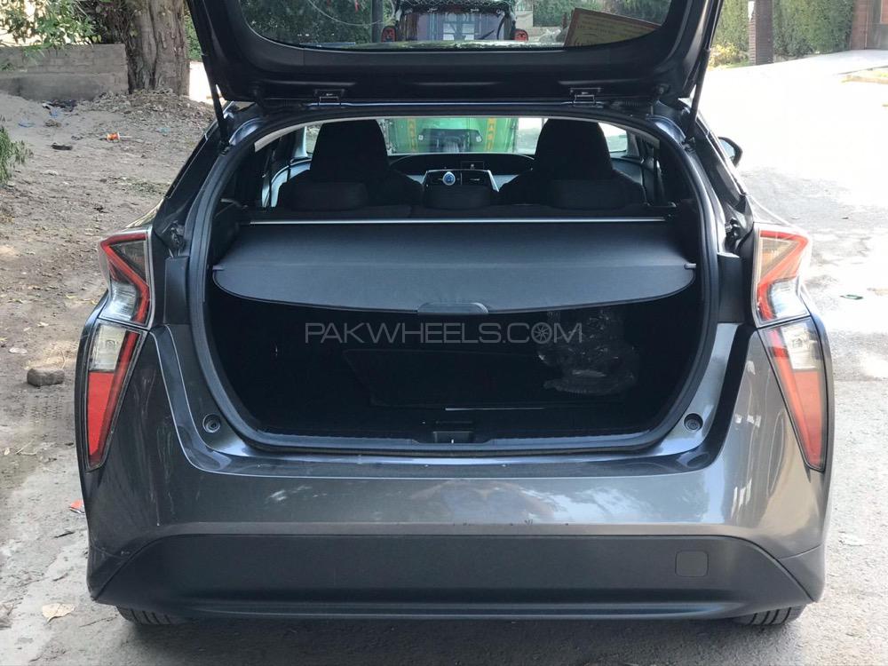 Toyota Prius - 2020  Toyota Prius - 2020  Image-8