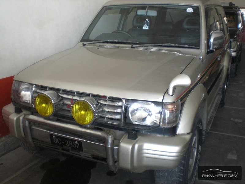 Mitsubishi Pajero 1993 for Sale in Multan Image-1