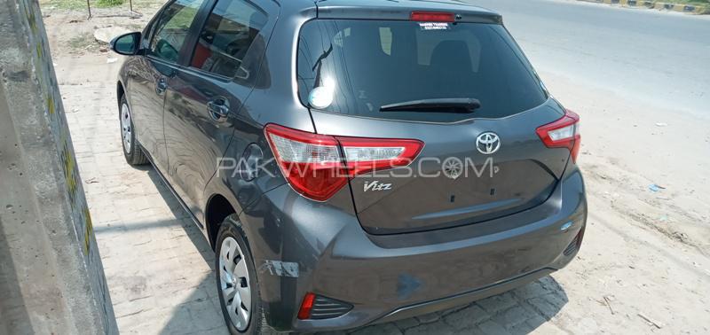 Toyota Vitz 2017 for Sale in Lahore Toyota Vitz 2017 for Sale in Lahore Image-9