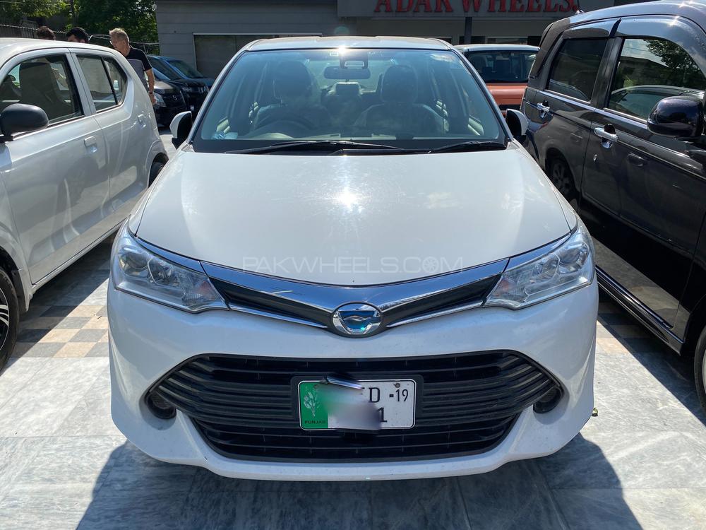 Toyota Corolla Axio 2016 for Sale in Lahore Image-1