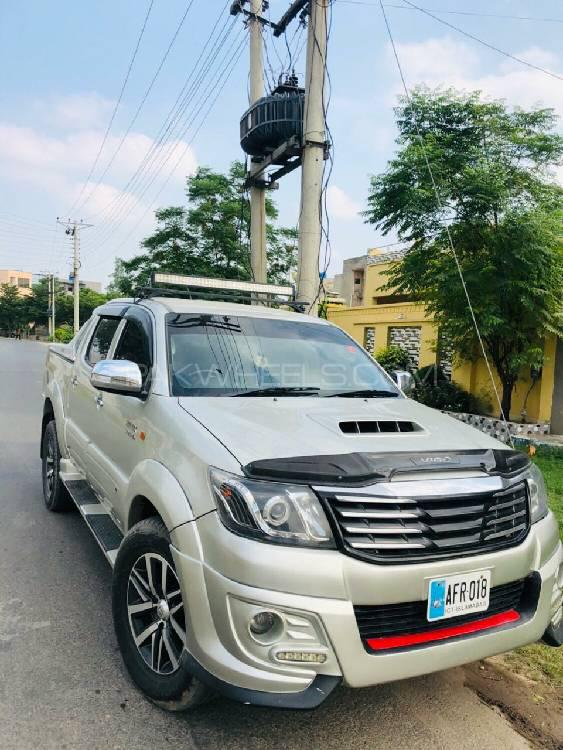 Toyota Hilux 2013 for Sale in Lahore Image-1