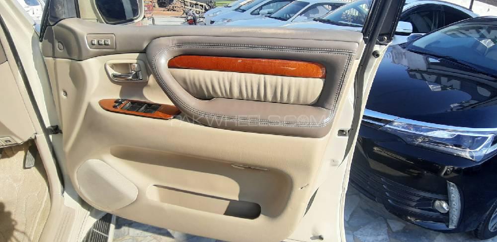 Toyota Land Cruiser 2003 for Sale in Peshawar Toyota Land Cruiser 2003 for Sale in Peshawar Image-16