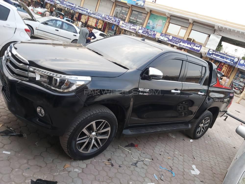Toyota Hilux 2018 for Sale in Peshawar Toyota Hilux 2018 for Sale in Peshawar Image-4