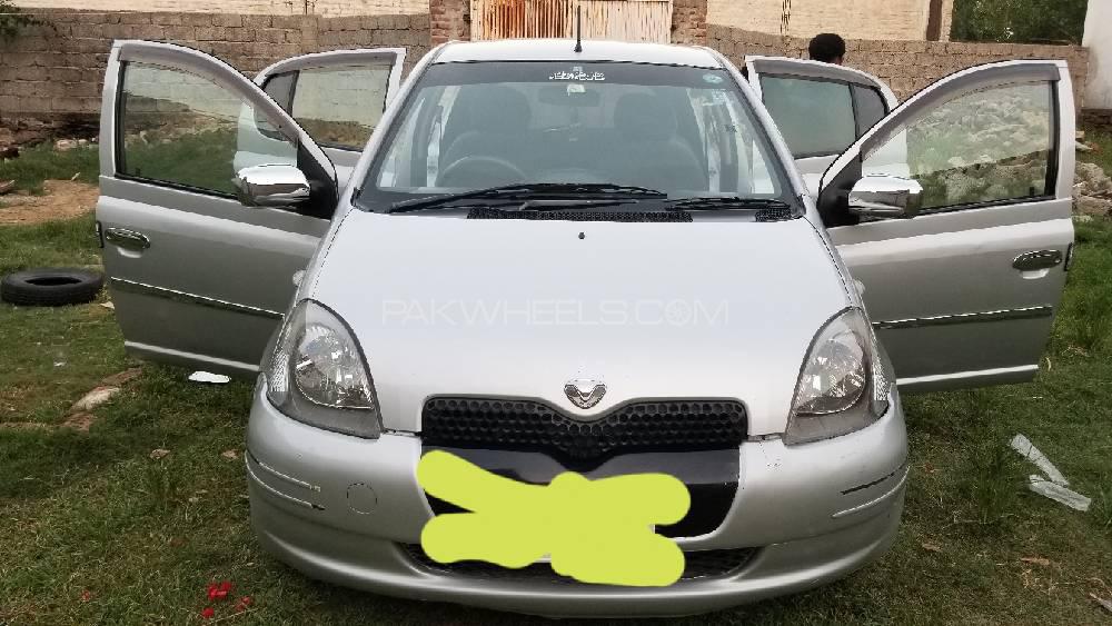 Toyota Vitz 2001 for Sale in Mardan Image-1