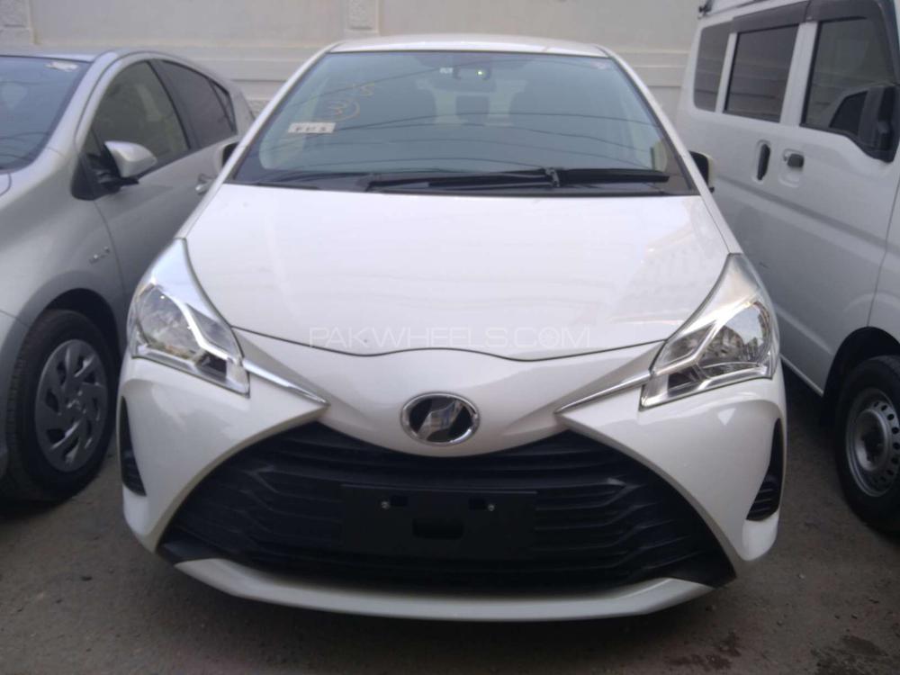 Toyota Vitz 2017 for Sale in Karachi Image-1
