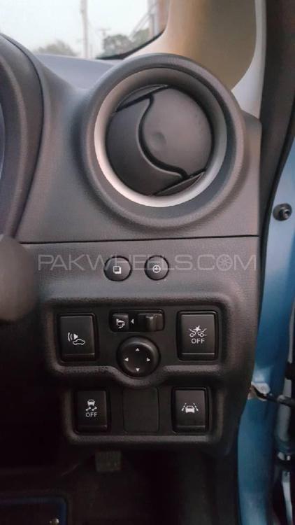 Nissan Note 2018 for Sale in Lahore Nissan Note 2018 for Sale in Lahore Image-13