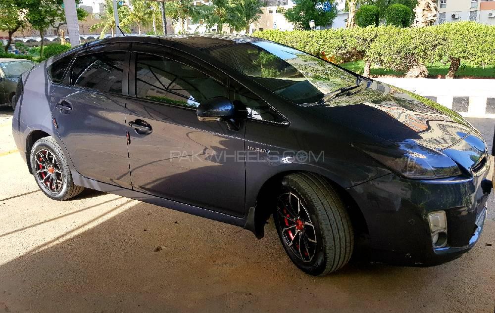 Toyota Prius 2012 for Sale in Karachi Image-1
