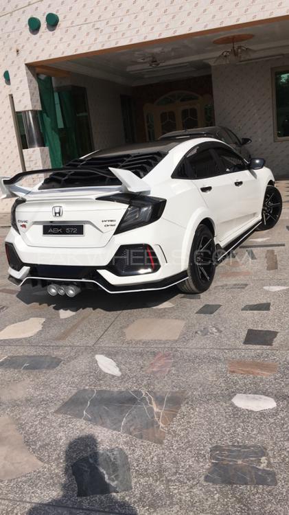 Honda Civic - 2018  Honda Civic - 2018  Image-12