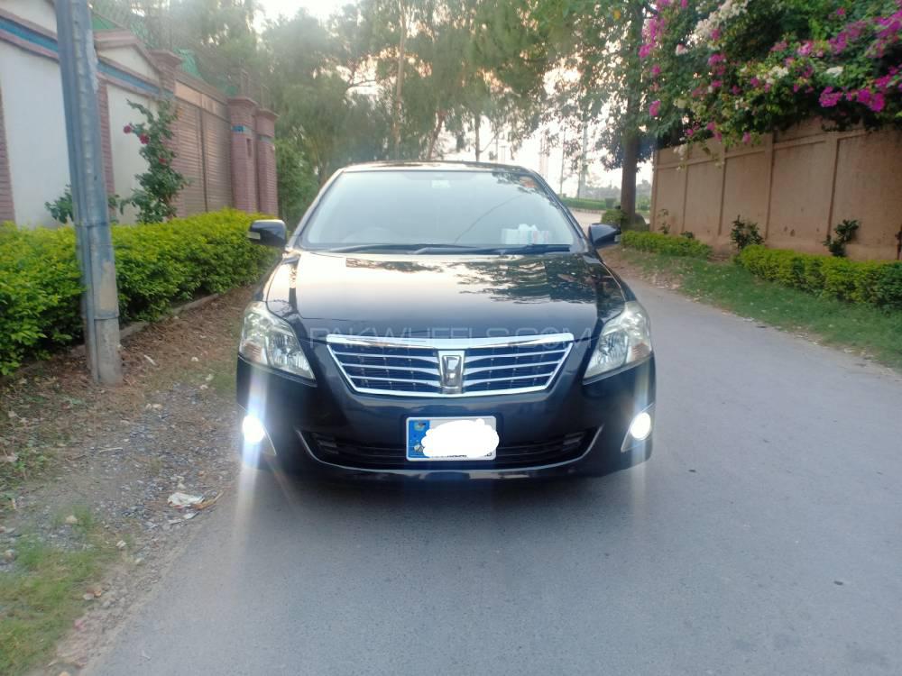 Toyota Premio 2011 for Sale in Peshawar Image-1