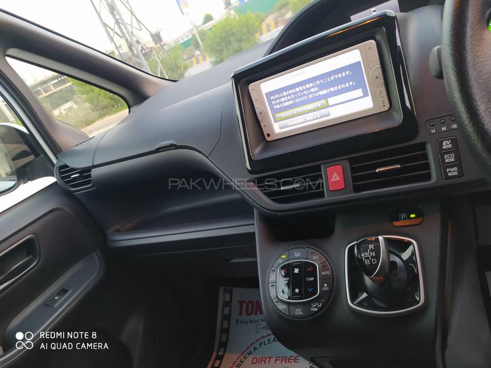 Toyota Noah 2015 for Sale in Peshawar Toyota Noah 2015 for Sale in Peshawar Image-16