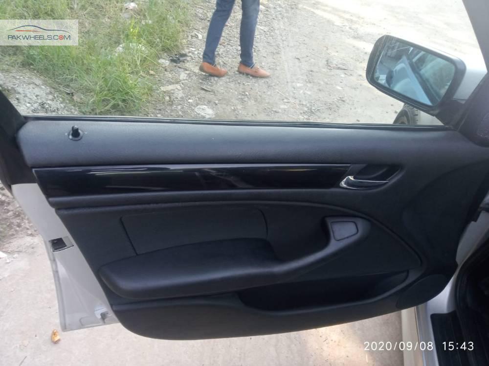 BMW 3 Series 2003 for Sale in Islamabad BMW 3 Series 2003 for Sale in Islamabad Image-12