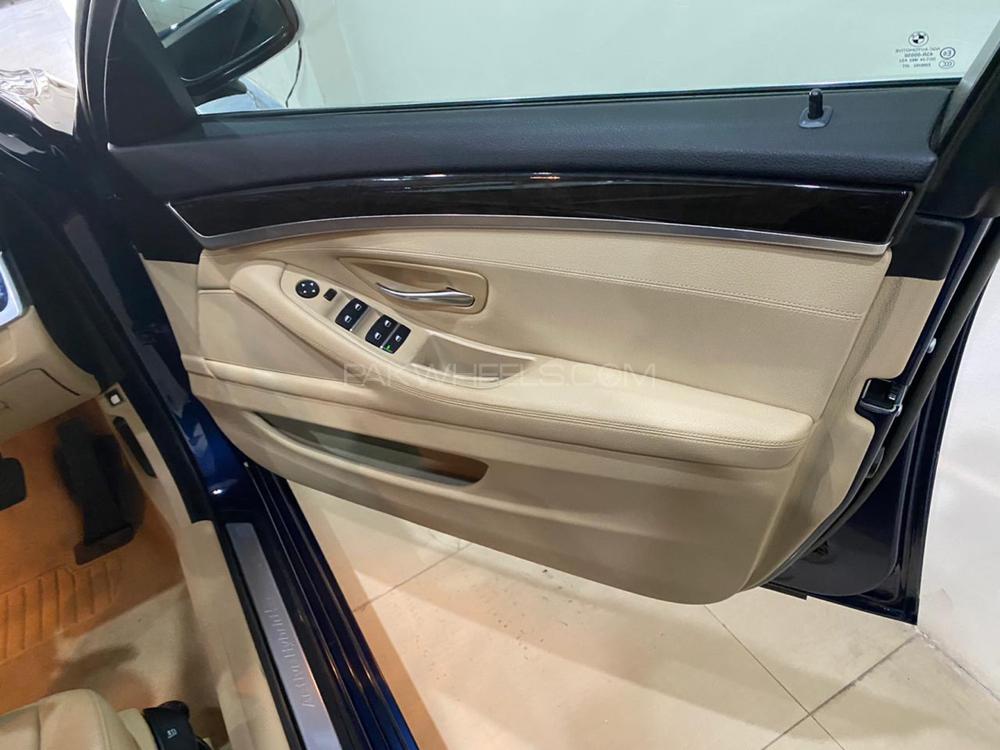 بی ایم ڈبلیو 5 سیریز 2013 for Sale in لاہور بی ایم ڈبلیو 5 سیریز 2013 for Sale in لاہور Image-5