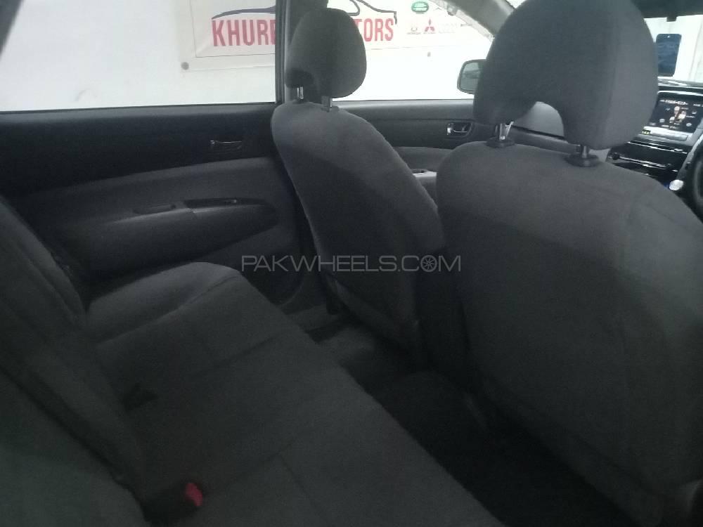 ٹویوٹا پریوس 2011 for Sale in لاہور ٹویوٹا پریوس 2011 for Sale in لاہور Image-9